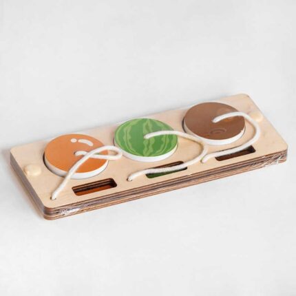 Дерев`яна логічна гра С 51350 (240) "Фрукти", 3 вкладиша на мотузках, у плівці